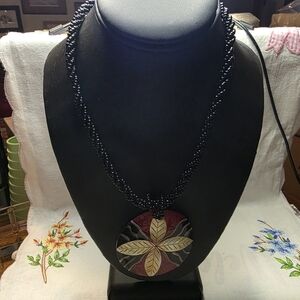 Elegant Black and Red Floral Pendant Necklace With Mother Of Pearl Inlay